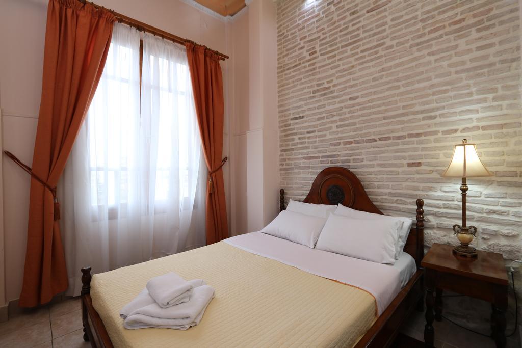 Hotel Neos Olympos Athén Kültér fotó